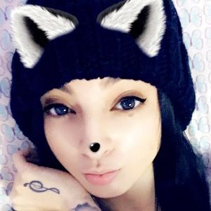 Meet your Posher, Maira